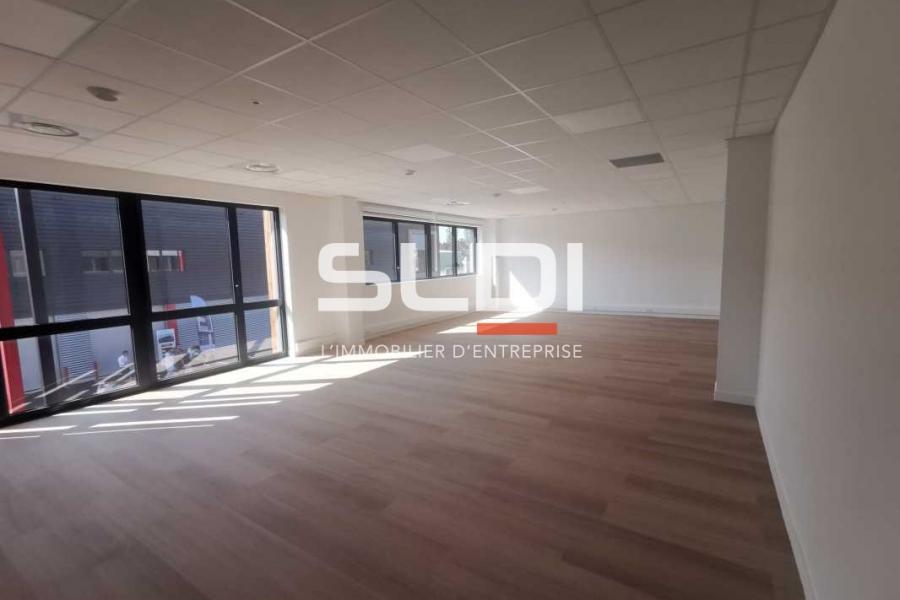 Activités A LOUER - SAINT QUENTIN FALLAVIER - 3 440 m²