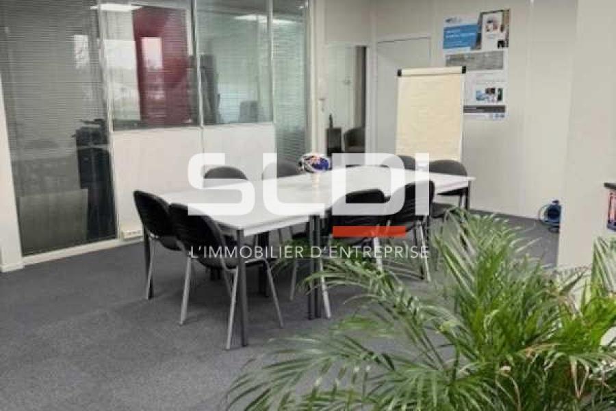 Bureaux A LOUER - VILLEFRANCHE SUR SAONE - 112 m²