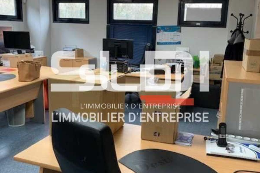 Bureaux A VENDRE OU A LOUER - GENAY - 822 m²