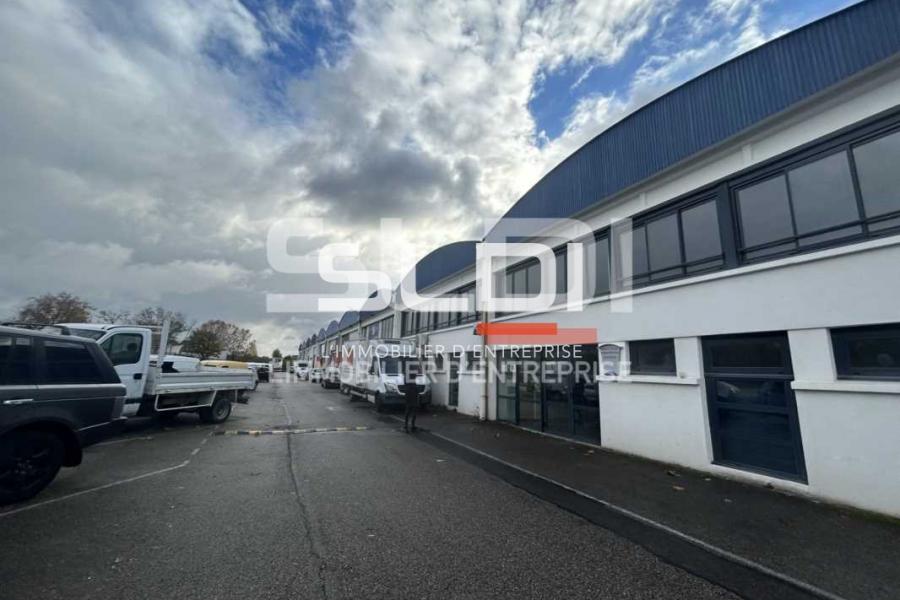 Bureaux A VENDRE OU A LOUER - GENAY - 822 m²