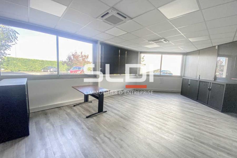 Bureaux A LOUER - SAINT MAURICE DE BEYNOST - 427 m²