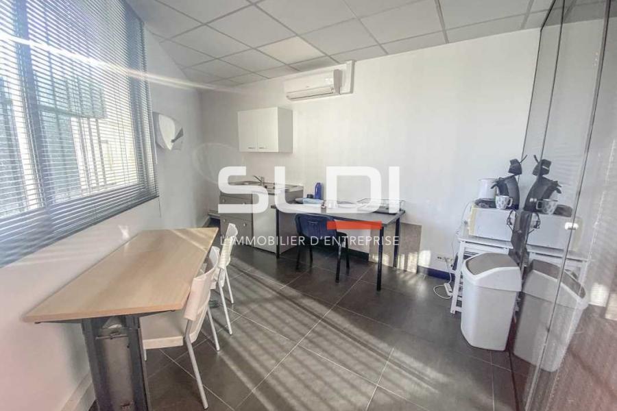 Bureaux A LOUER - SAINT MAURICE DE BEYNOST - 427 m²