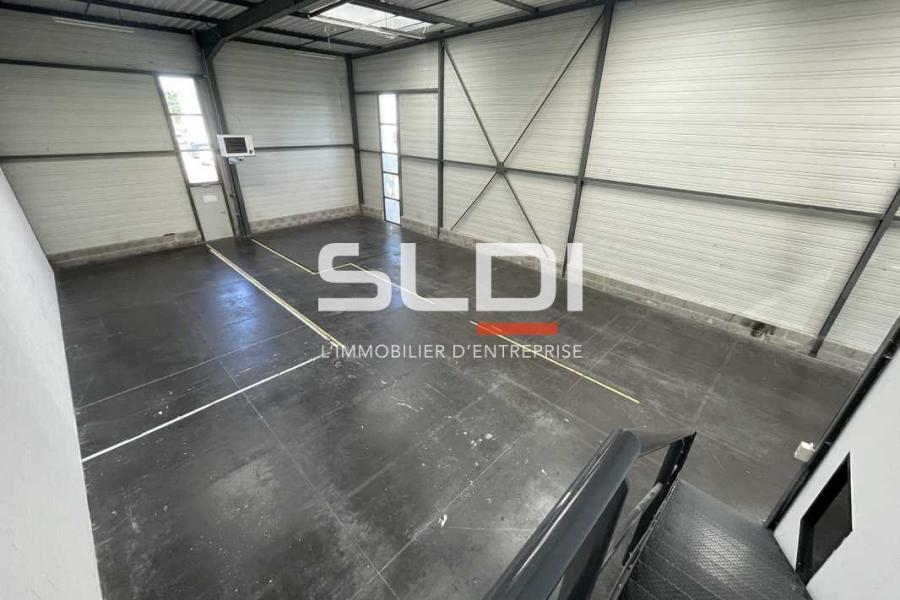 Activités A LOUER - SAINT PRIEST - 330 m²