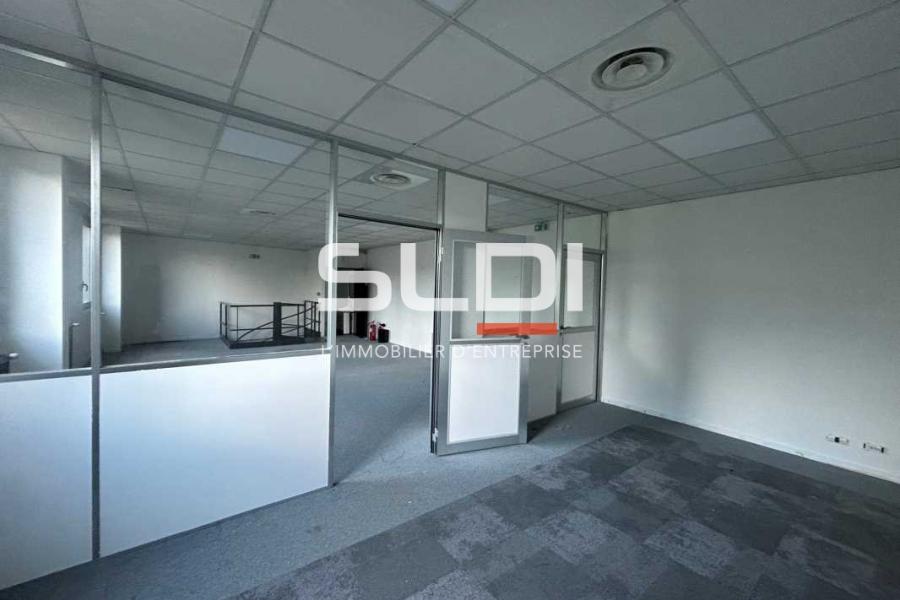 Activités A LOUER - DARDILLY - 267 m²