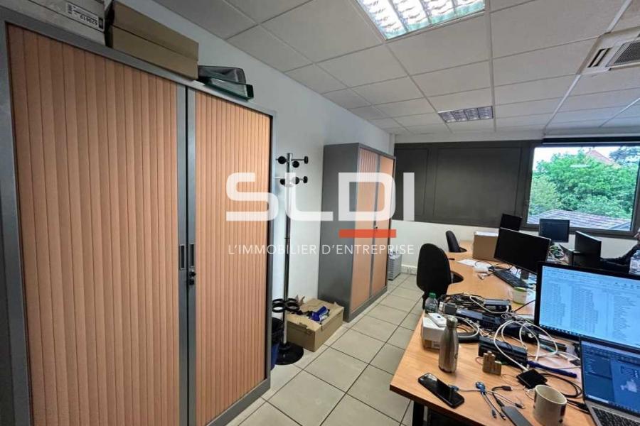 Bureaux A VENDRE - LIMAS - 133 m²