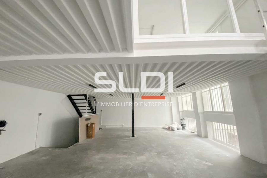 Commerces A VENDRE - LYON - 163 m²