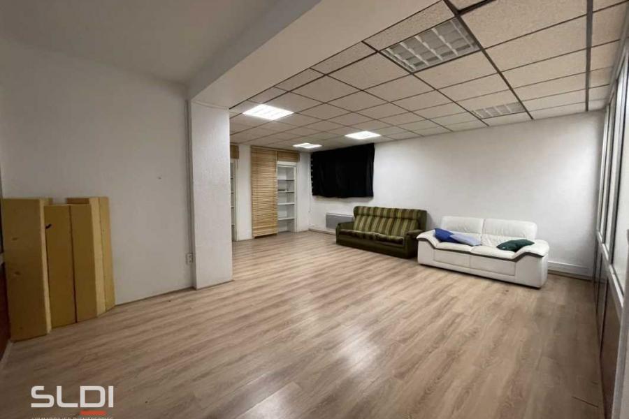 Bureaux A LOUER - GENAS - 193 m²