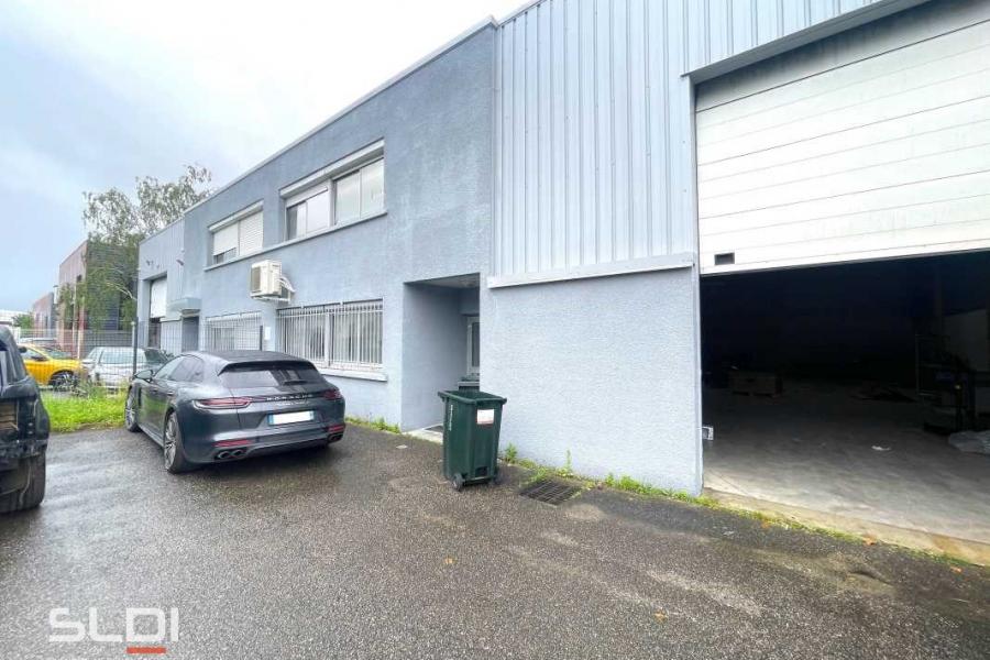 Activités A LOUER - CHASSIEU - 900 m²