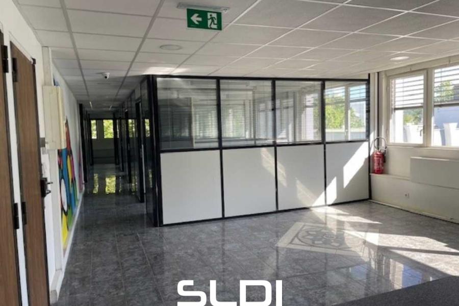 Bureaux A VENDRE - VILLEURBANNE - 338 m²