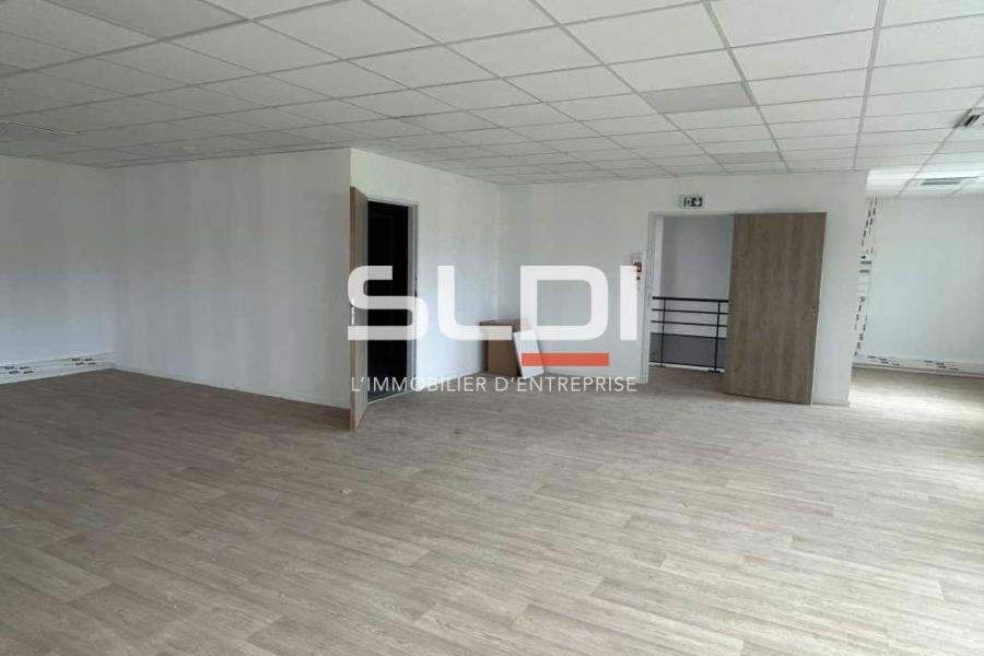 Bureaux A LOUER - GENAY - 186 m²