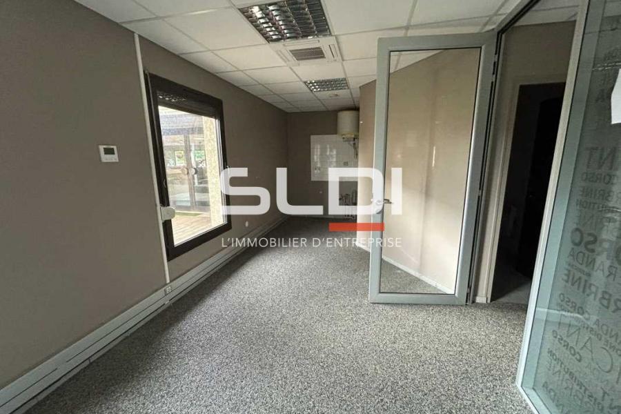 Bureaux A LOUER - TASSIN LA DEMI LUNE - 292 m²