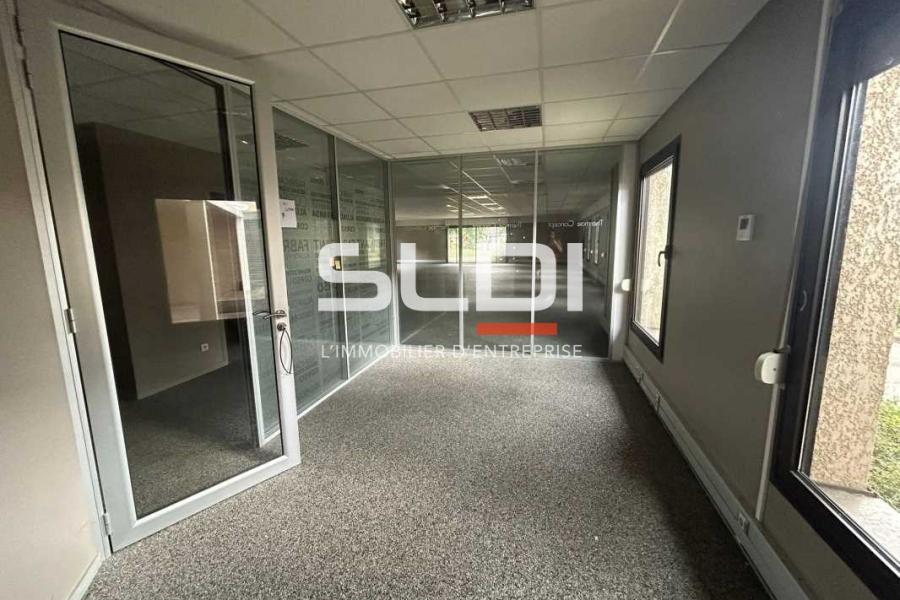 Bureaux A LOUER - TASSIN LA DEMI LUNE - 292 m²