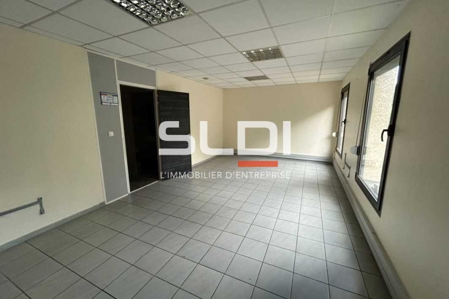 Bureaux A LOUER - TASSIN LA DEMI LUNE - 292 m²