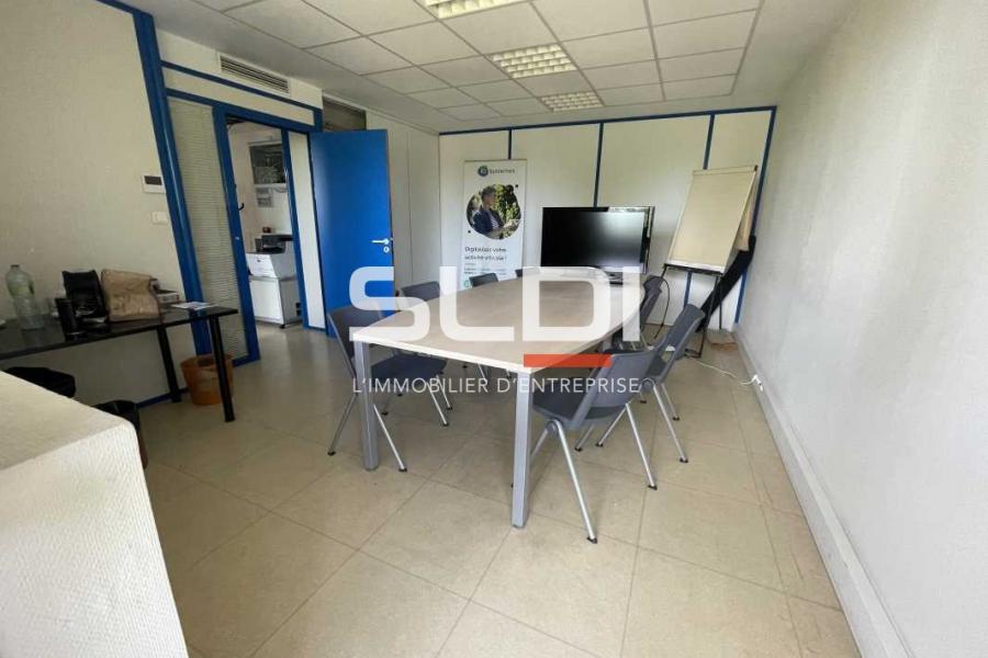 Bureaux A VENDRE - LIMAS - 163 m²