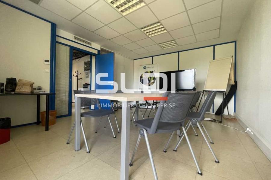 Bureaux A VENDRE - LIMAS - 163 m²