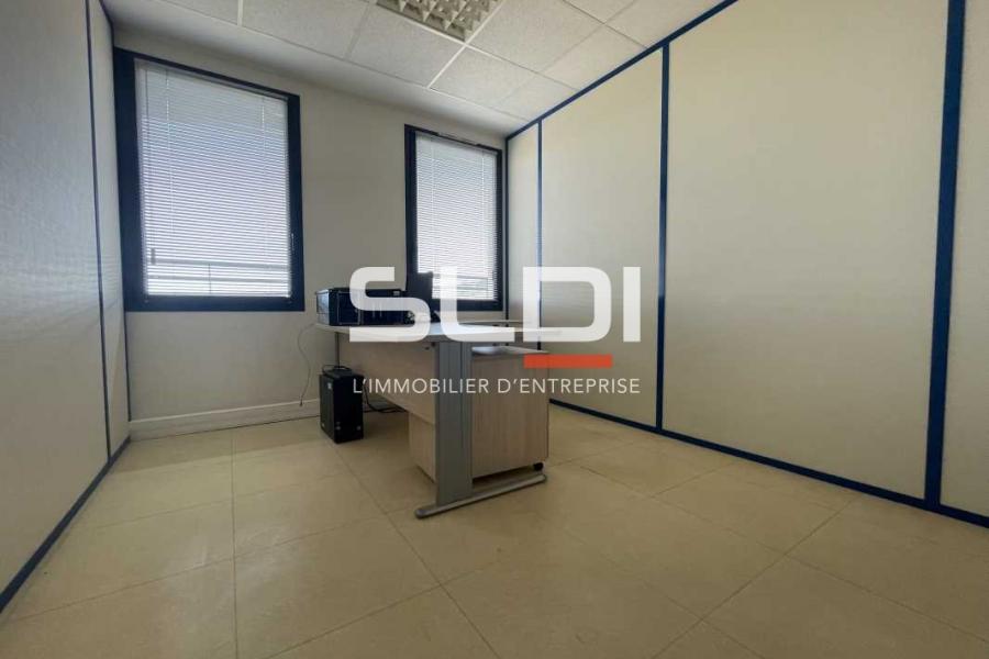 Bureaux A VENDRE - LIMAS - 163 m²