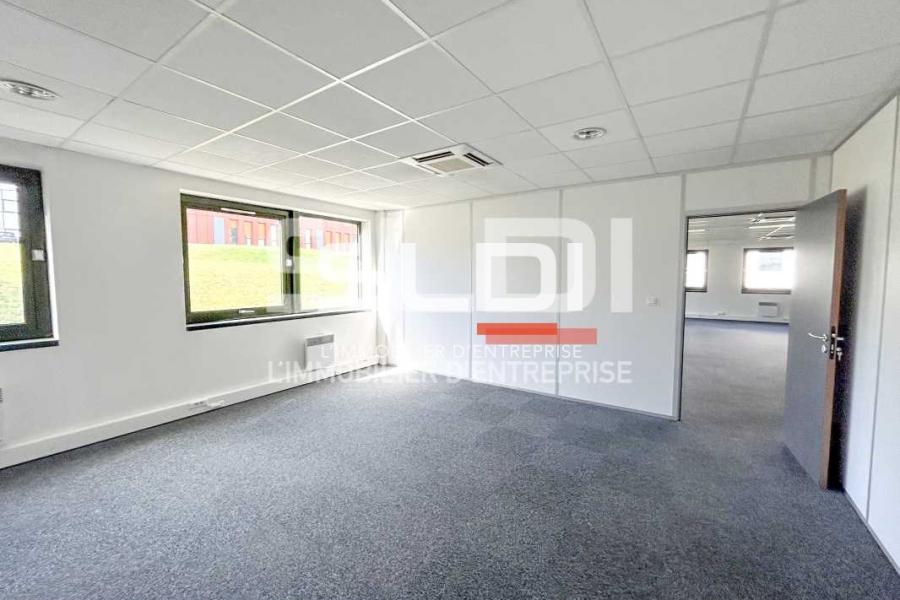 Bureaux A LOUER - LIMONEST - 75 m²