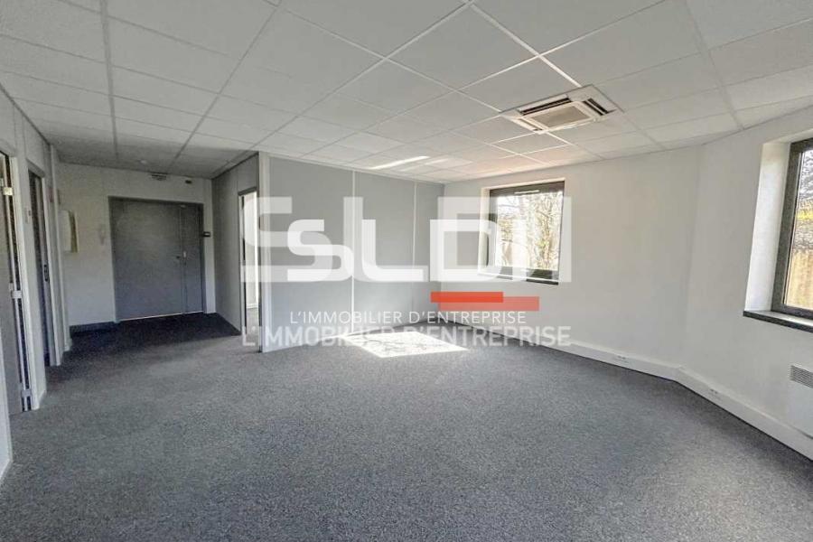 Bureaux A LOUER - LIMONEST - 75 m²