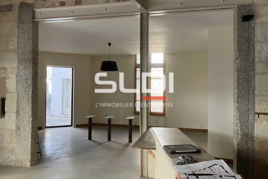 Commerces A VENDRE - ARLES - 107 m²