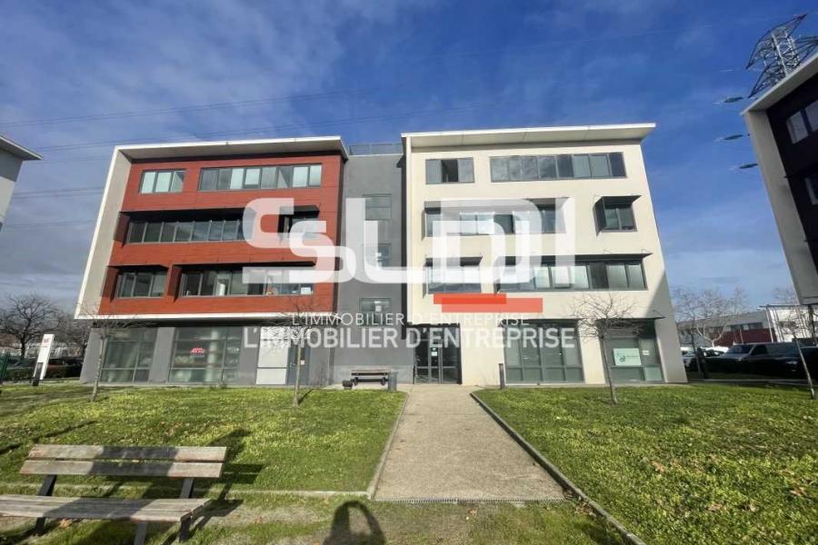 Bureaux A LOUER - SAINT PRIEST - 112 m²