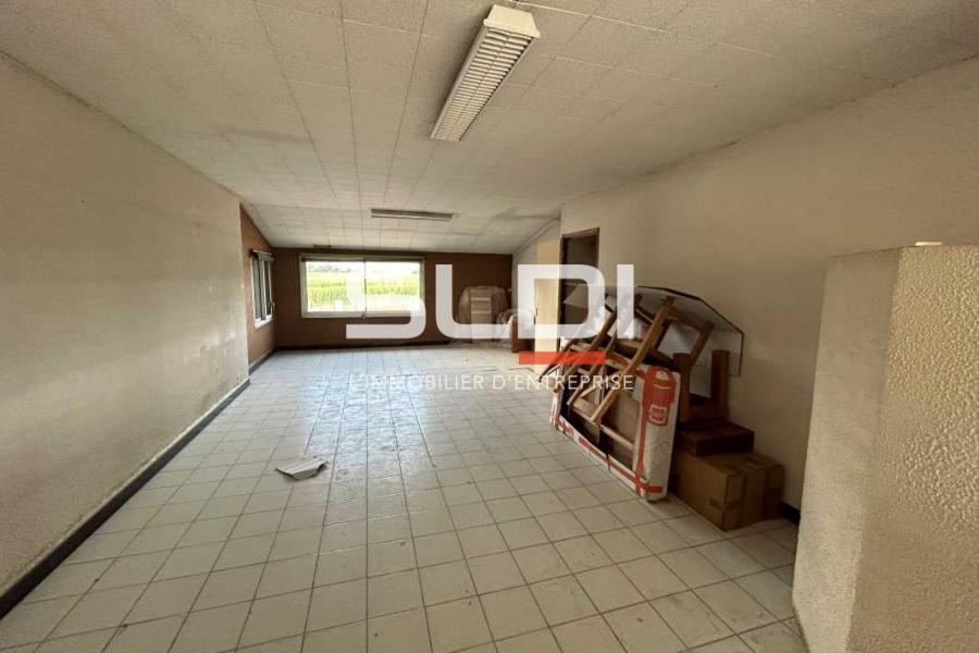 Activités A VENDRE - BELLEVILLE - 1 479 m²