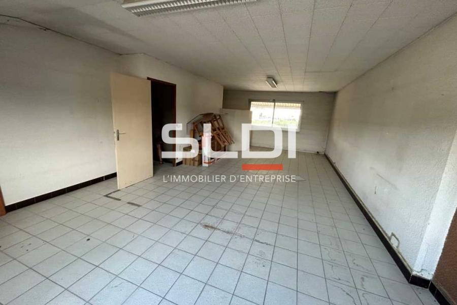 Activités A VENDRE - BELLEVILLE - 1 479 m²