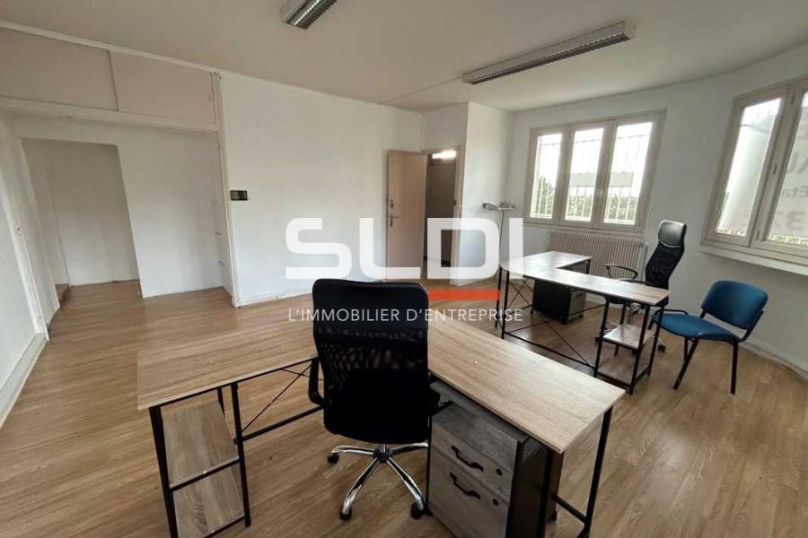 Bureaux A LOUER - MONTANAY - 147 m²