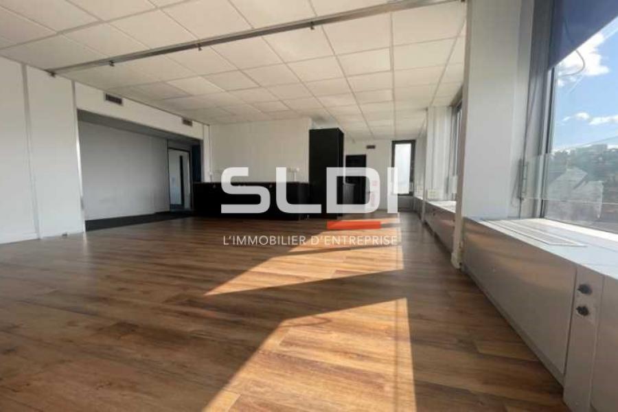 Bureaux A VENDRE OU A LOUER - LYON - 592 m²