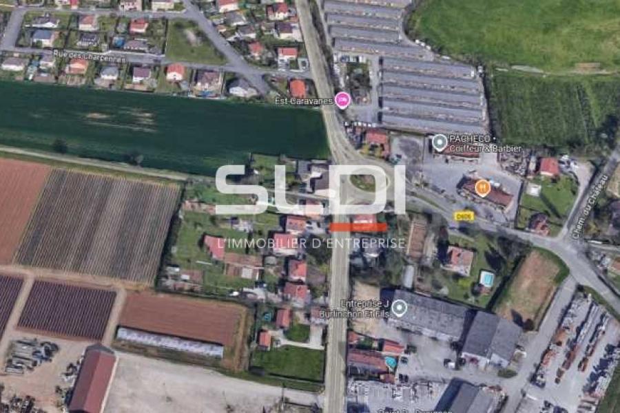 Terrains A LOUER - PUSIGNAN - 250 m²