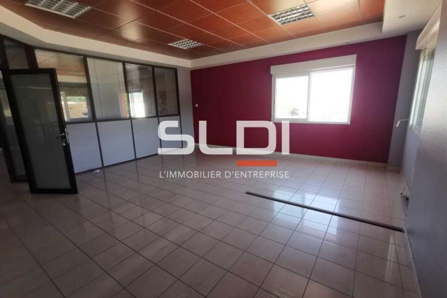 Bureaux A LOUER - SAINT JEAN DE BOURNAY - 177 m²