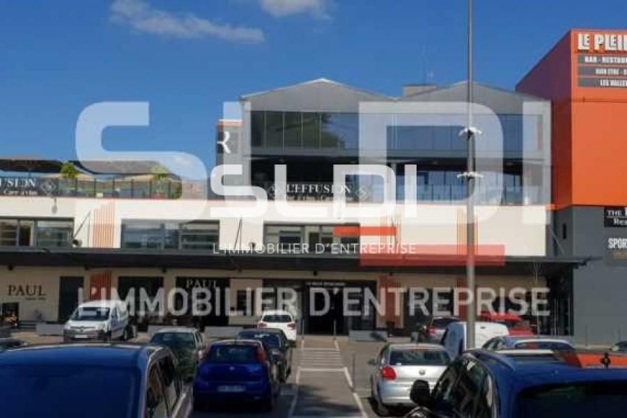 Bureaux A VENDRE - BOURGOIN JALLIEU - 388 m²