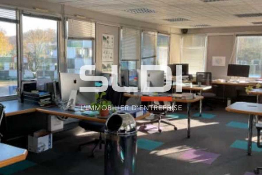 Bureaux A VENDRE - LISSIEU - 315 m²