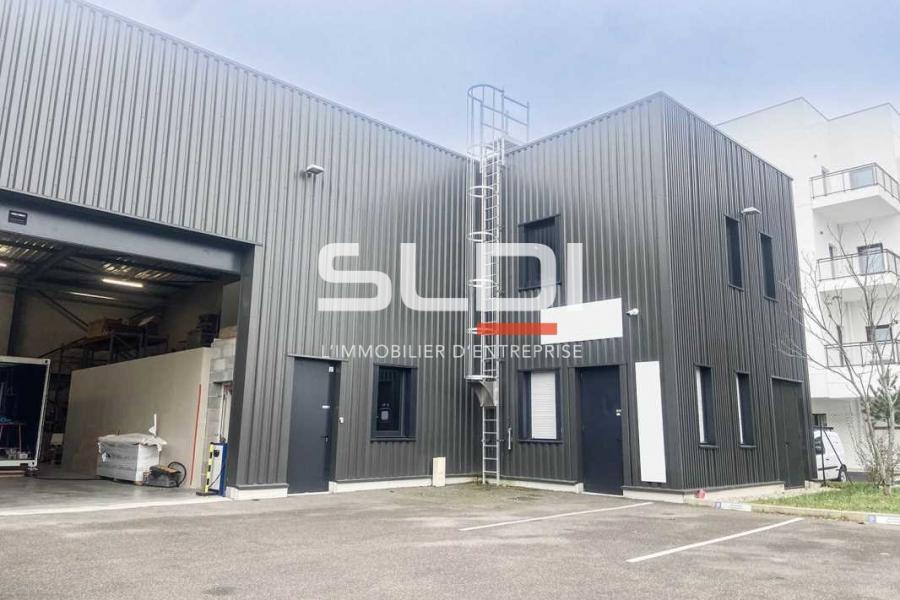 Activités A LOUER - GENAS - 686 m²