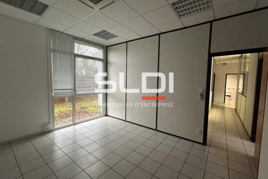 Bureaux A LOUER - BLYES - 97 m²