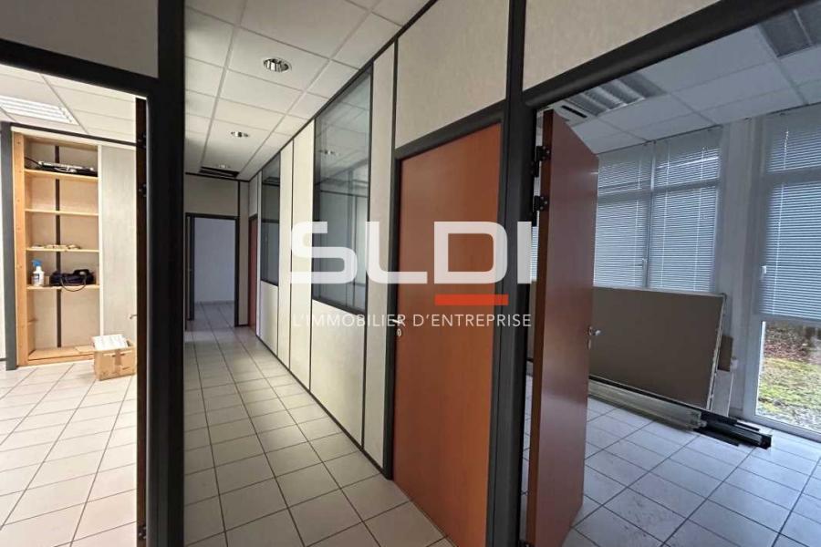 Bureaux A LOUER - BLYES - 97 m²