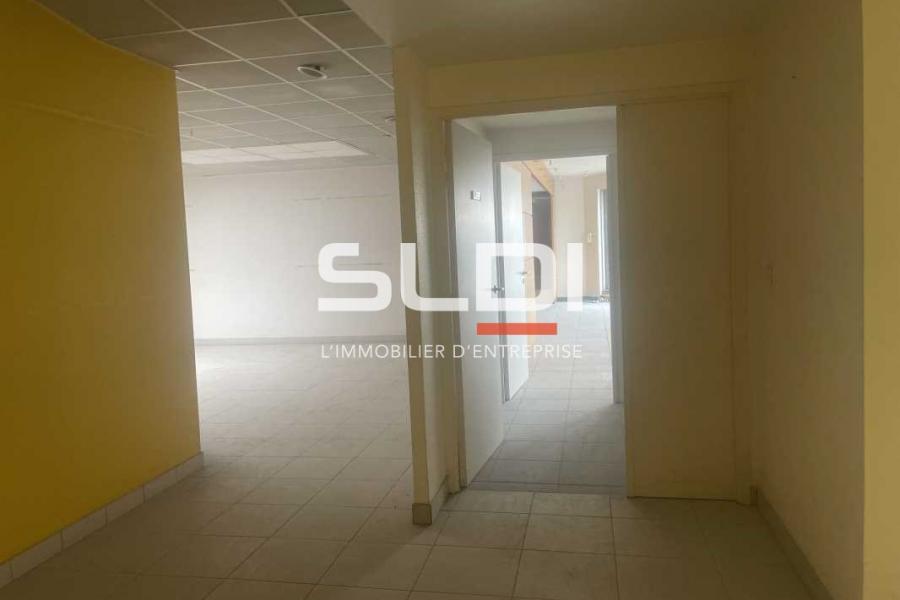 Bureaux A LOUER - BRINDAS - 400 m²