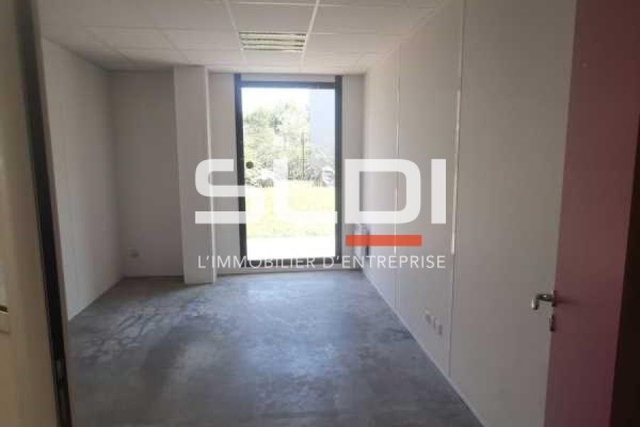 Activités A LOUER - ECHIROLLES - 379 m²