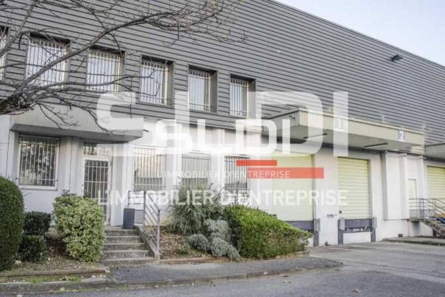 Activités A LOUER - VENISSIEUX - 3 584 m²