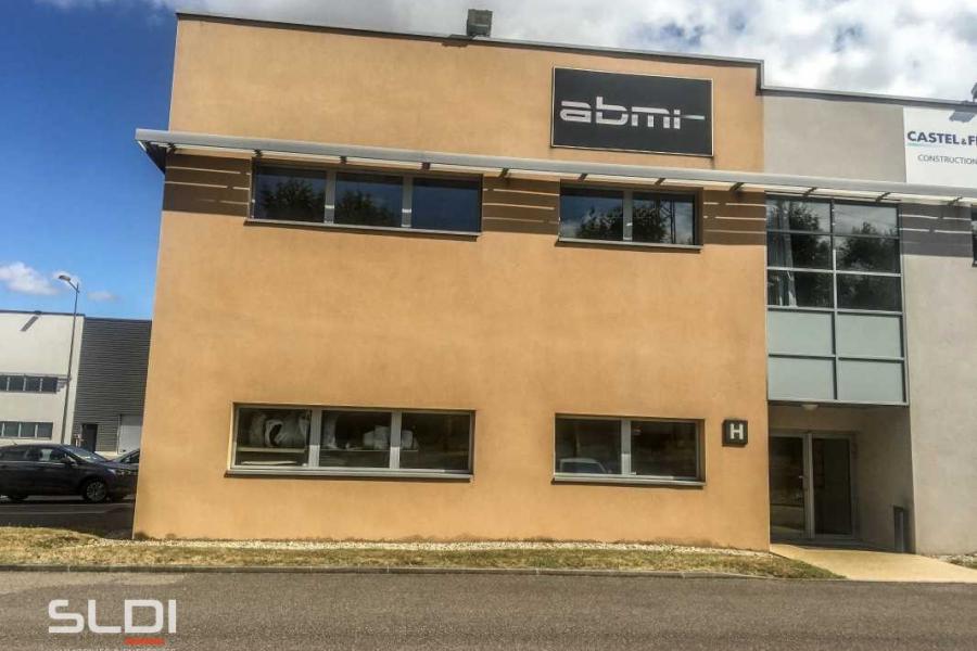 Bureaux A LOUER - SAINT PRIEST - 401 m²