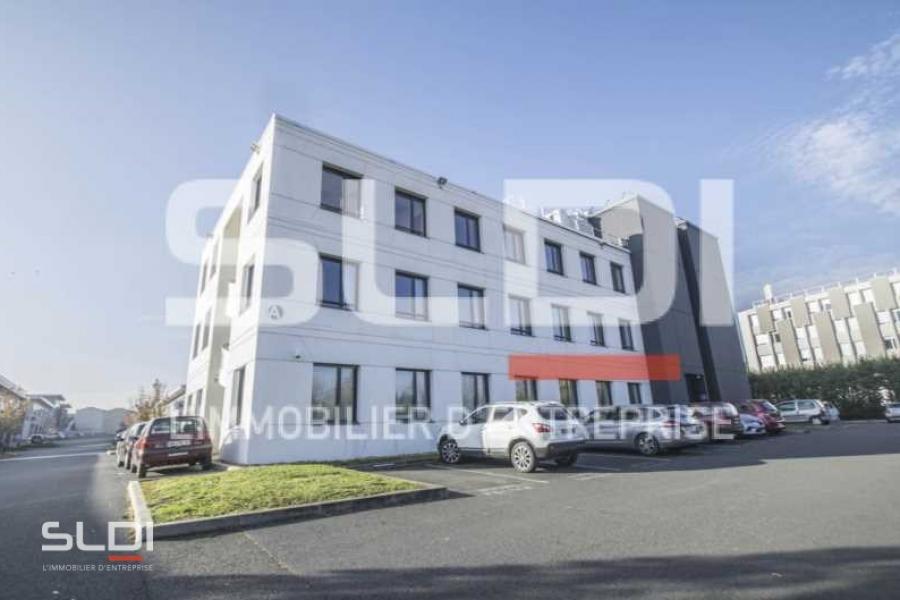 Bureaux A LOUER - VILLEFRANCHE SUR SAONE - 557 m²