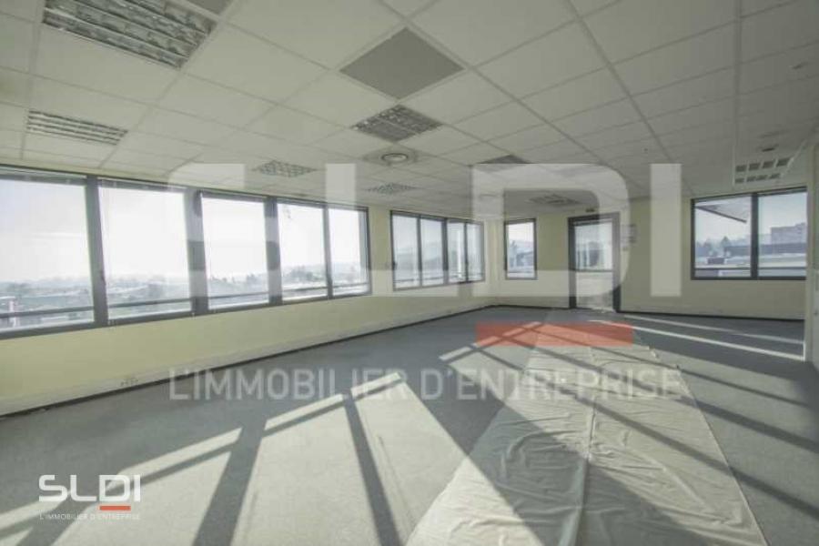 Bureaux A LOUER - VILLEFRANCHE SUR SAONE - 557 m²