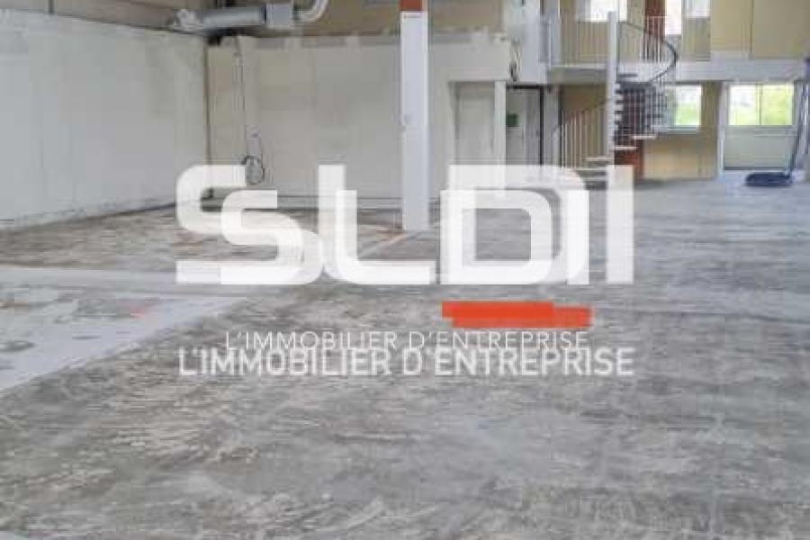 Activités A LOUER - SAINT ETIENNE - 1 071 m²