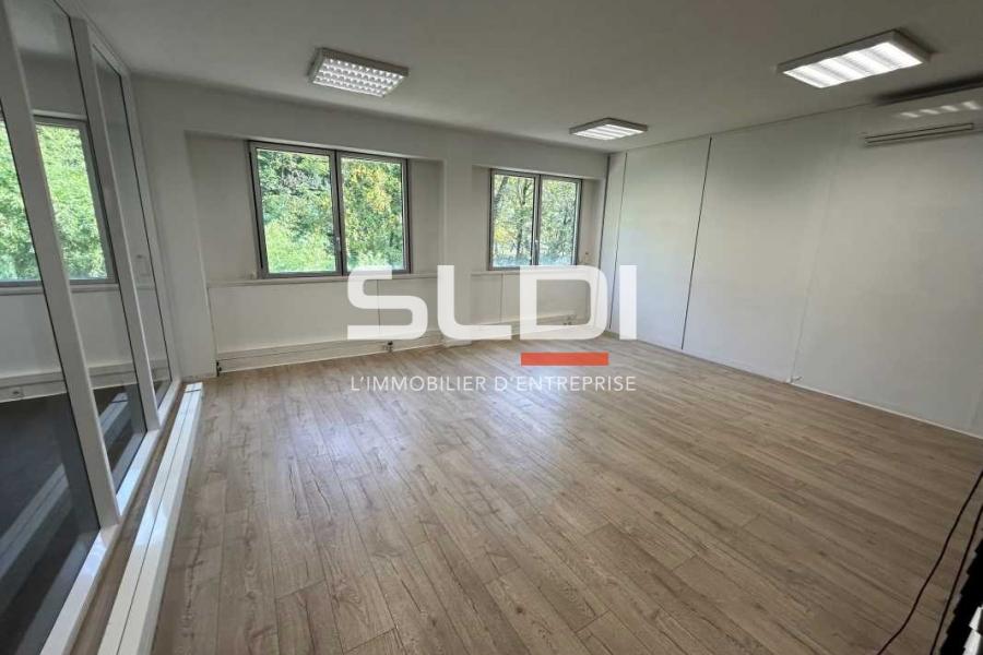 Bureaux A LOUER - ECULLY - 318 m²