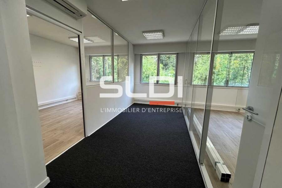 Bureaux A LOUER - ECULLY - 318 m²