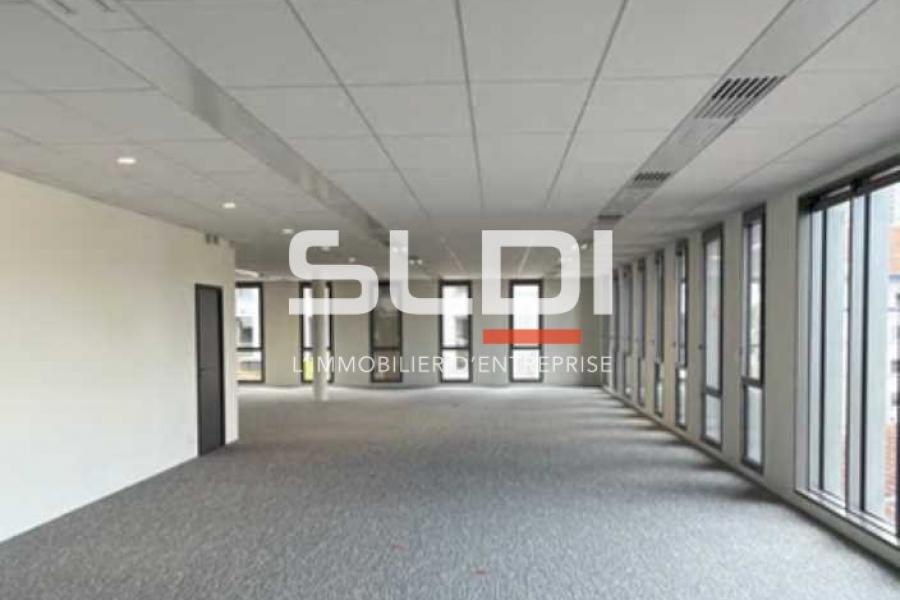 Bureaux A LOUER - VILLEURBANNE - 7 156 m²