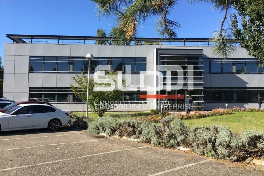 Bureaux A LOUER - SAINT PRIEST - 1 487 m²