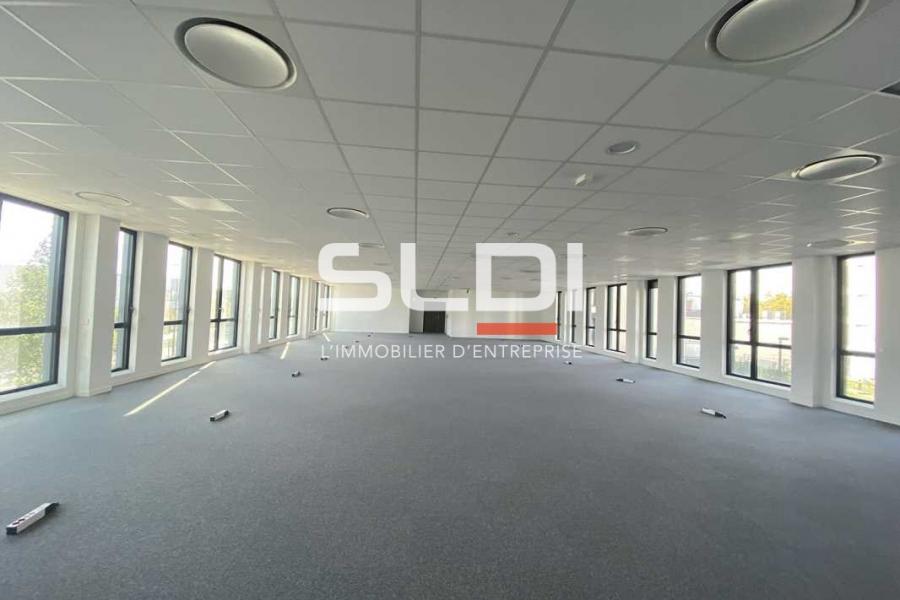 Bureaux A LOUER - VAULX EN VELIN - 991 m²